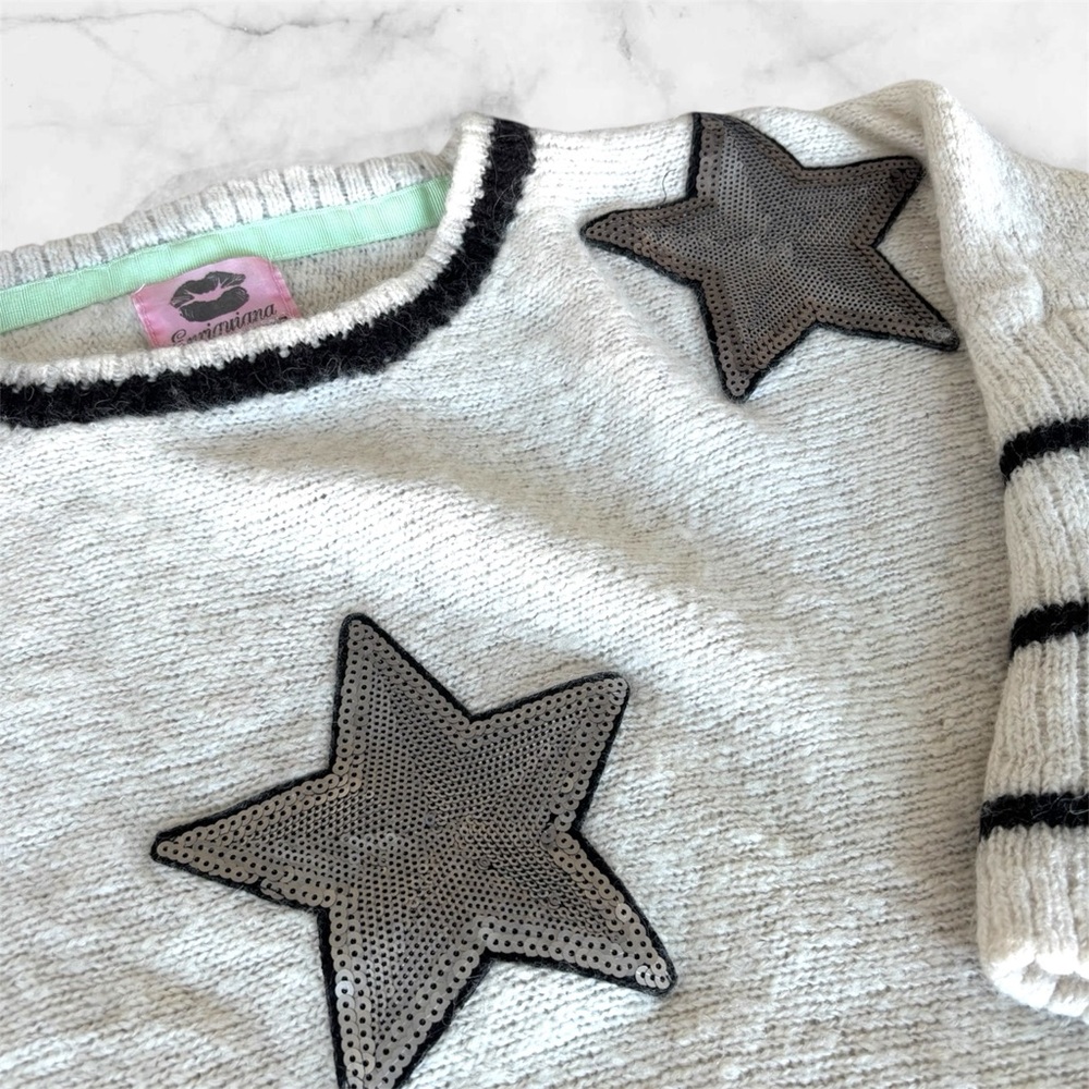 Chic Star-Patterned Sweater - Picture 4 of 4